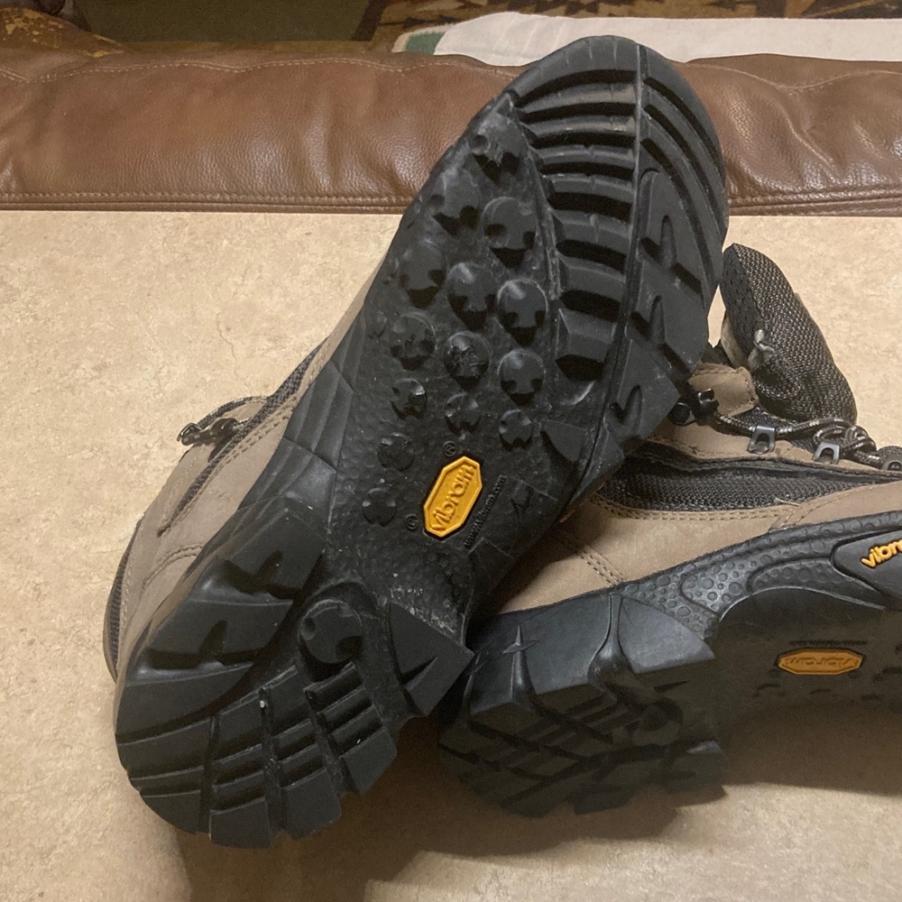 Cabela's Brown and Black Men's Hiking Boots - Picture 2 of 4